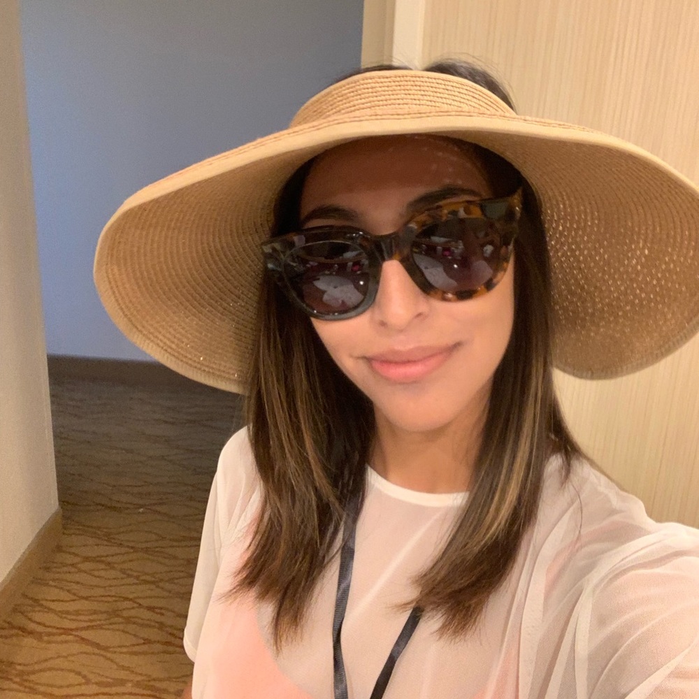 Meet your Posher, Cindy